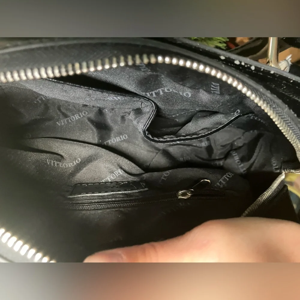 Sale! Genuine Vittorio Bag - Picture 9 of 12